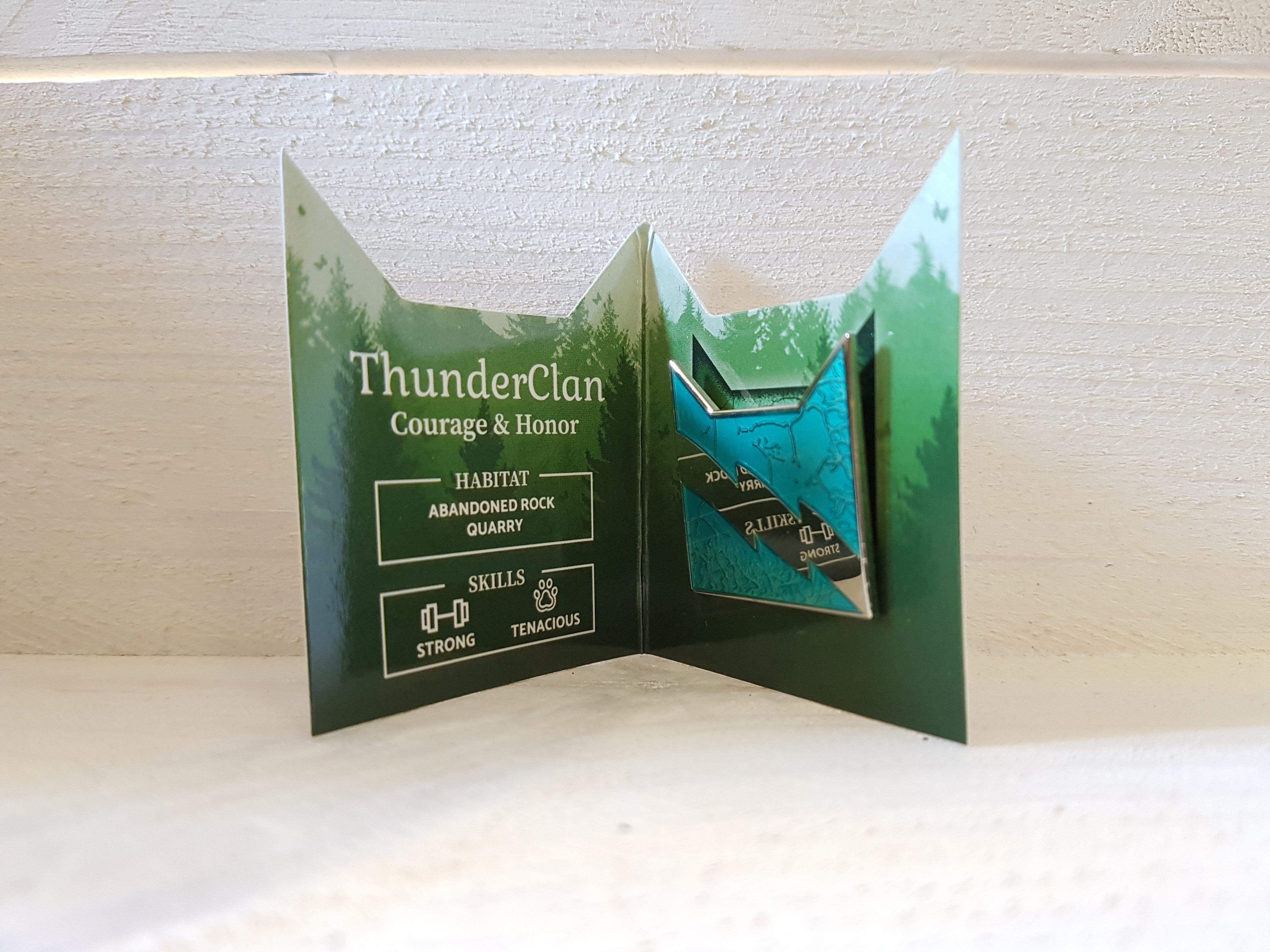 ThunderClan Collector's Pin Badge